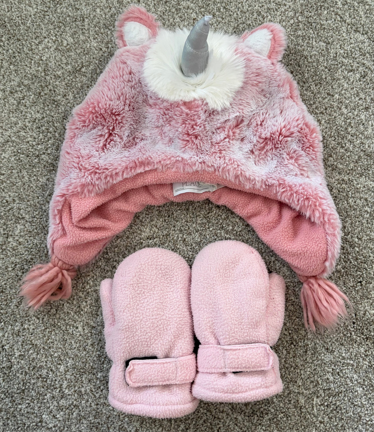 Seller #178 Little Girls Size Small Winter Hat and Gloves
