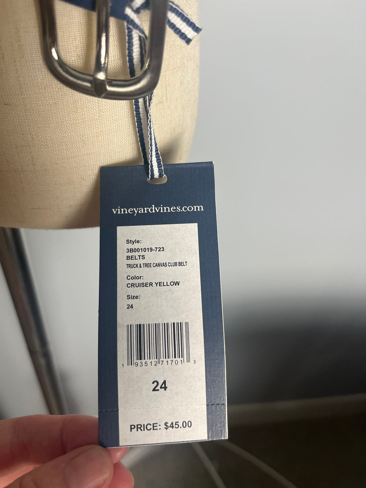 Seller #14 Vineyard Vines Boys Belt NWT Size 24