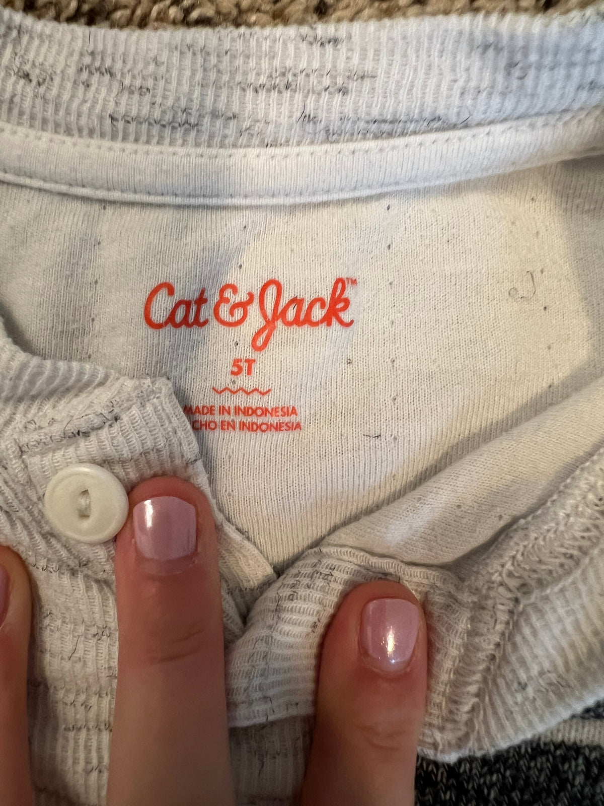 Seller #184 - Boys 5T - Cat & Jack waffle shirt heathered cream with pocket - VGUC