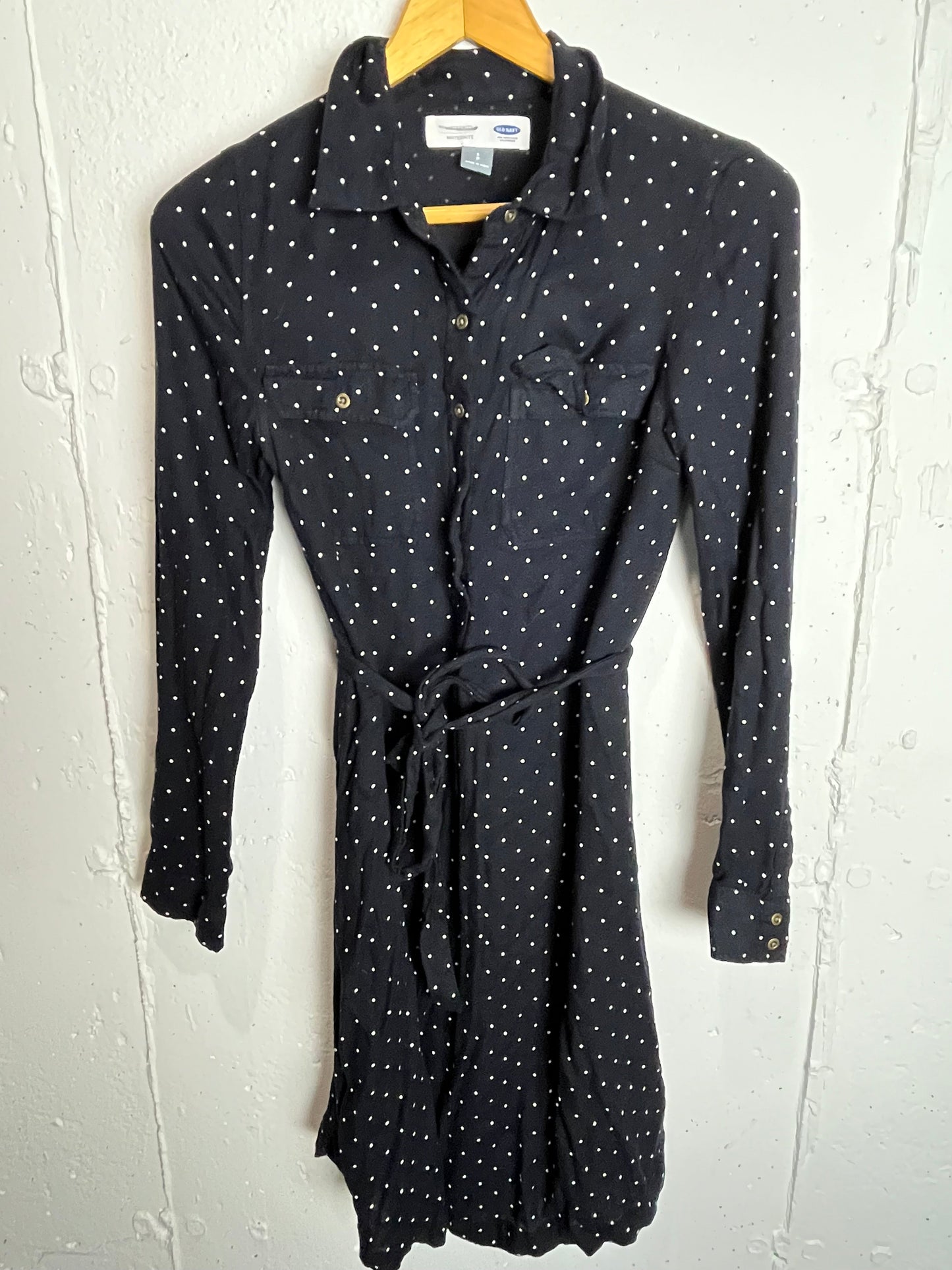 Seller 229 - Old Navy Maternity Button Up Dress (Small)