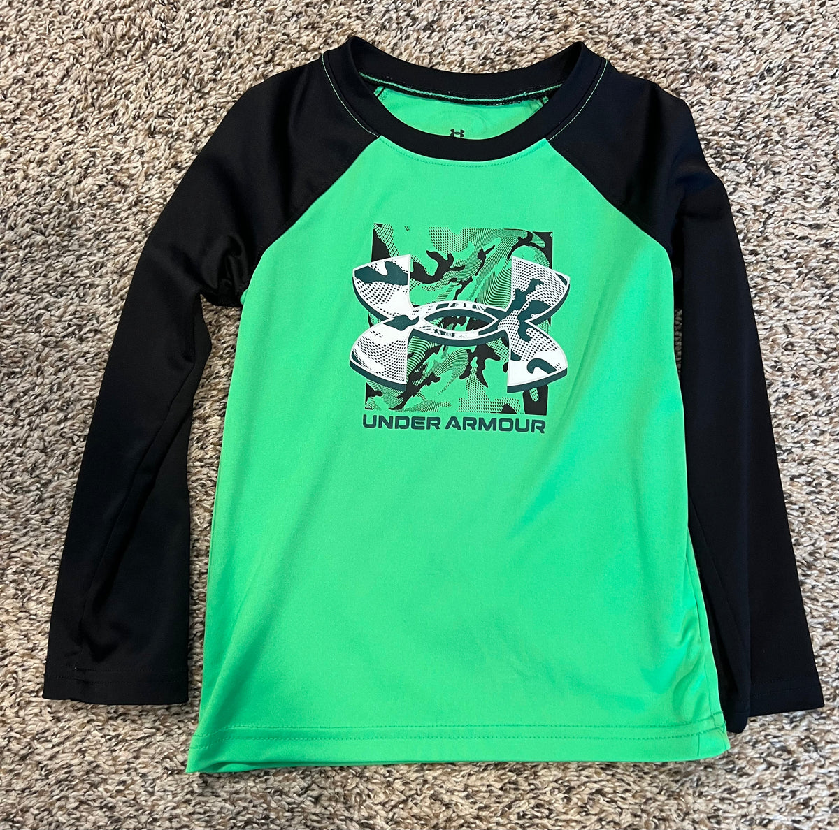 Seller #184 - Boys 4T - Under Armour UA Active green shirt