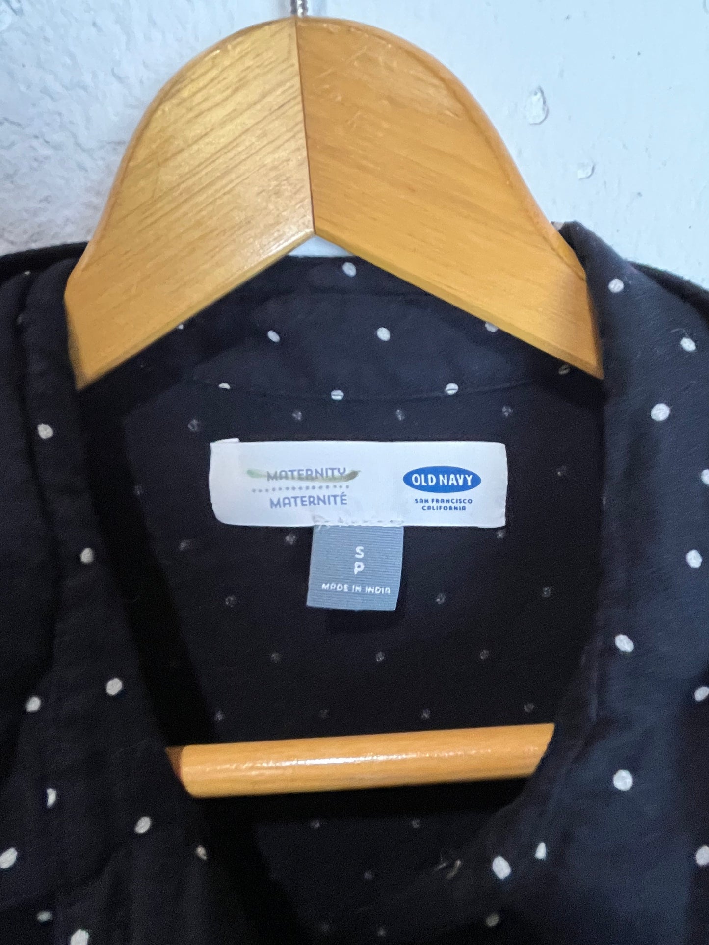 Seller 229 - Old Navy Maternity Button Up Dress (Small)