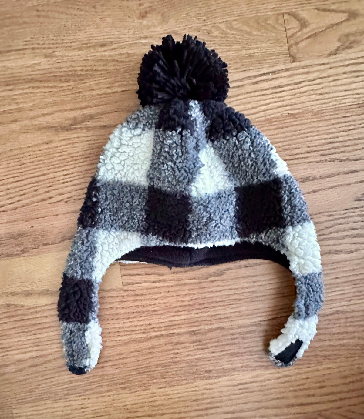 #98- Boys, Old Navy, Black & White Winter Hat- Size Medium (2-3T)