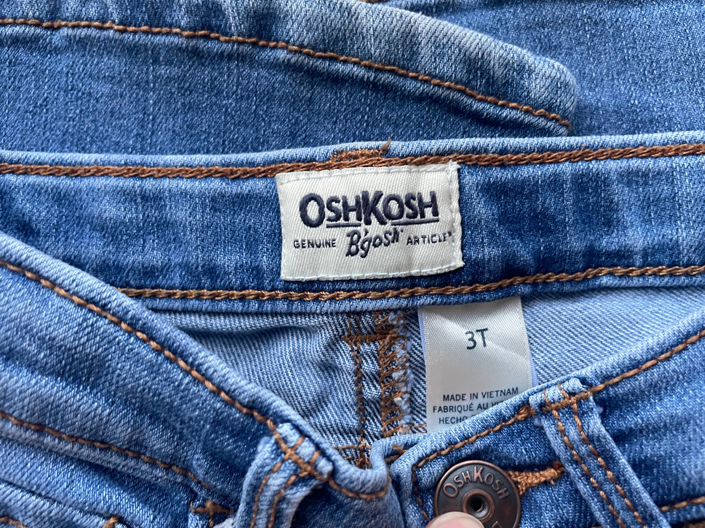 #42 REDUCED Oshkosh Girls Size 3t Bell Bottom Jeans