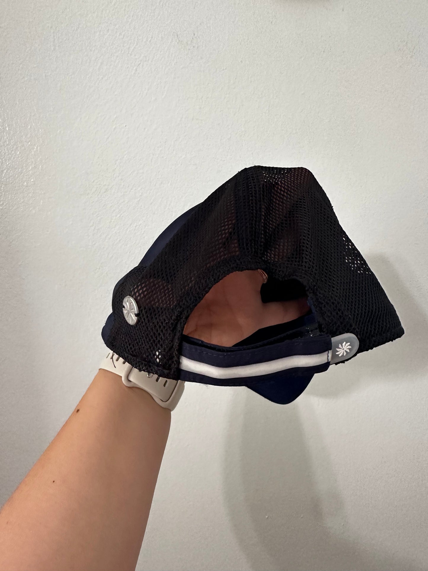 #111 Womens Athleta athletic Navy Hat