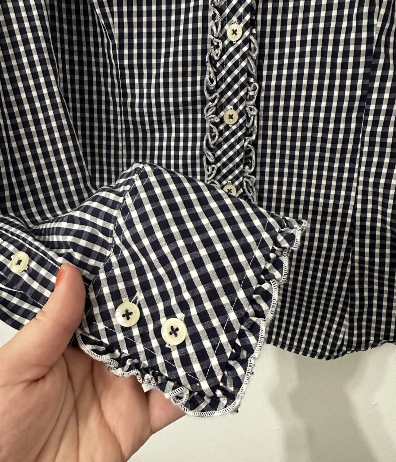 #111 Lilly Pulitzer Gingham Plaid Ruffle Button Down Blouse Size 4 Navy & Red Accents