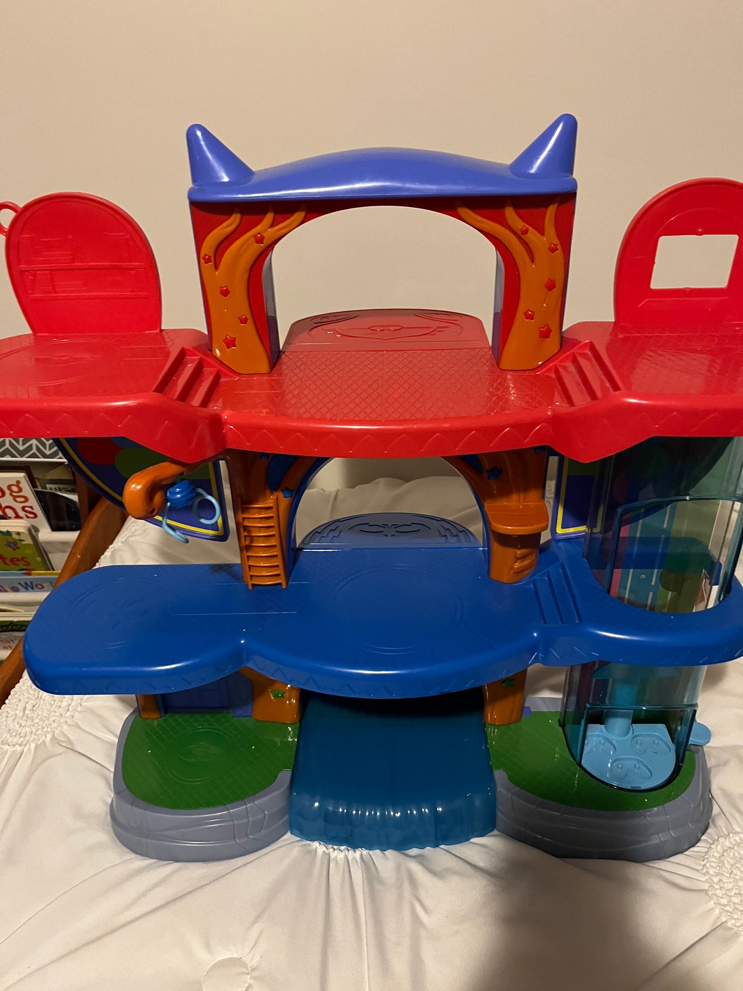 #70 PJ Masks Headquarters and figures