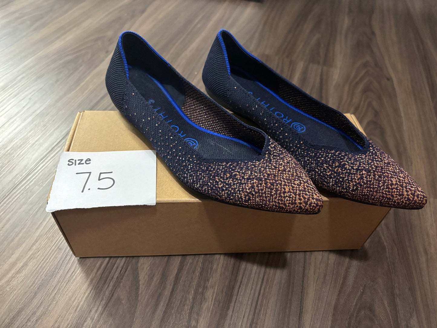 #138 - 7.5 - VGUC Rothy's - Navy Points with Metallic Points - PU 45236