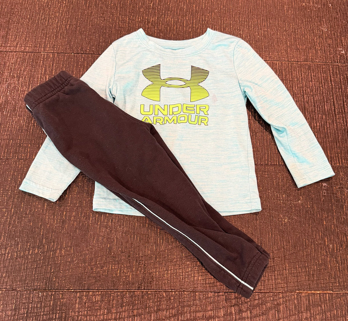 #66 Boys 24M Under Armour UA Shirt and Pant Bundle (Blue)
