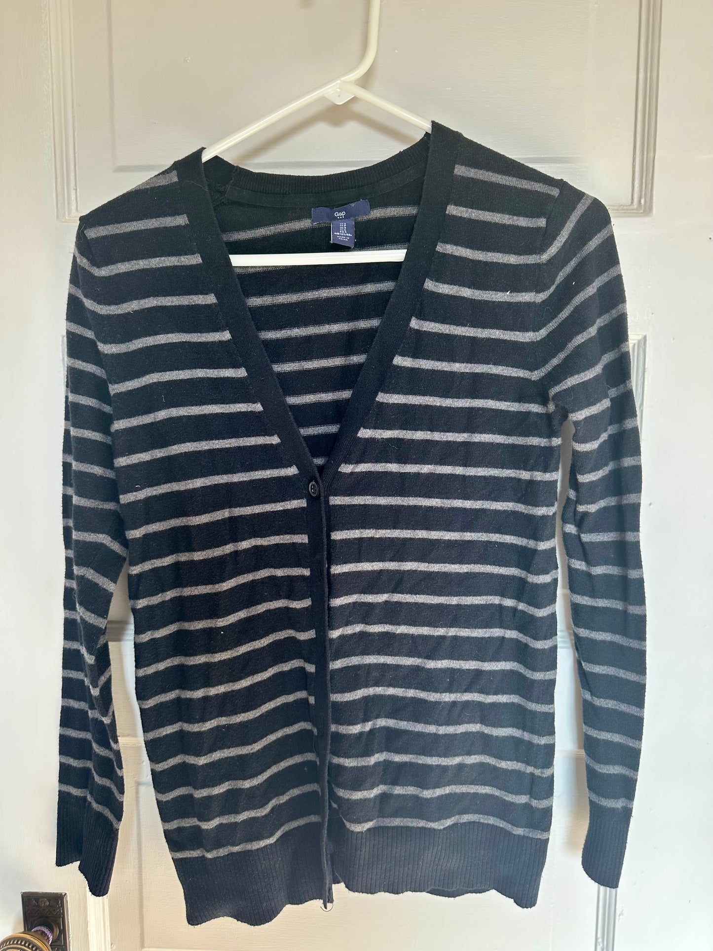 #56 Gap cardigan women S black stripes GUC