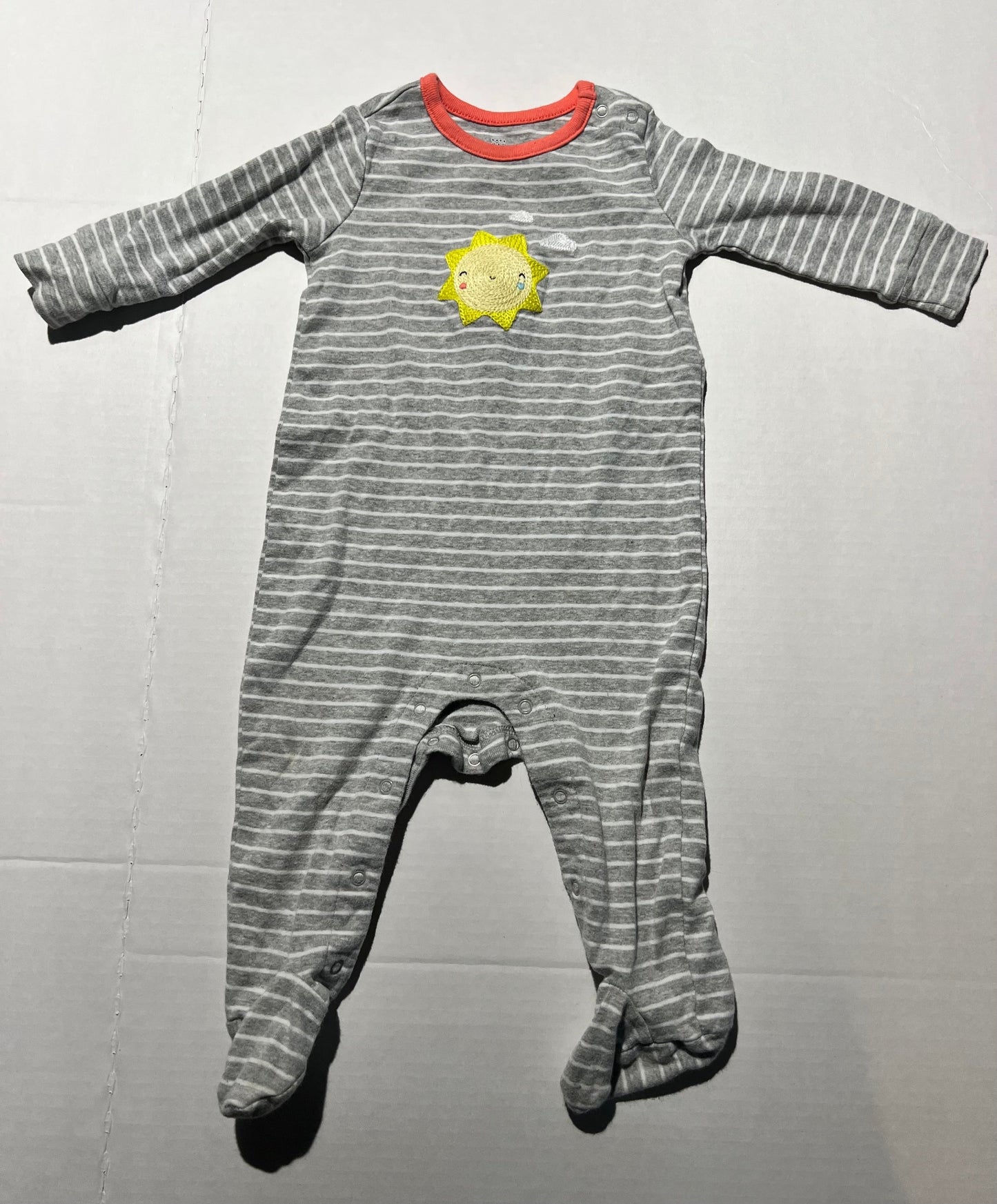 #98 Gender Neutral 12mo Gap Romper