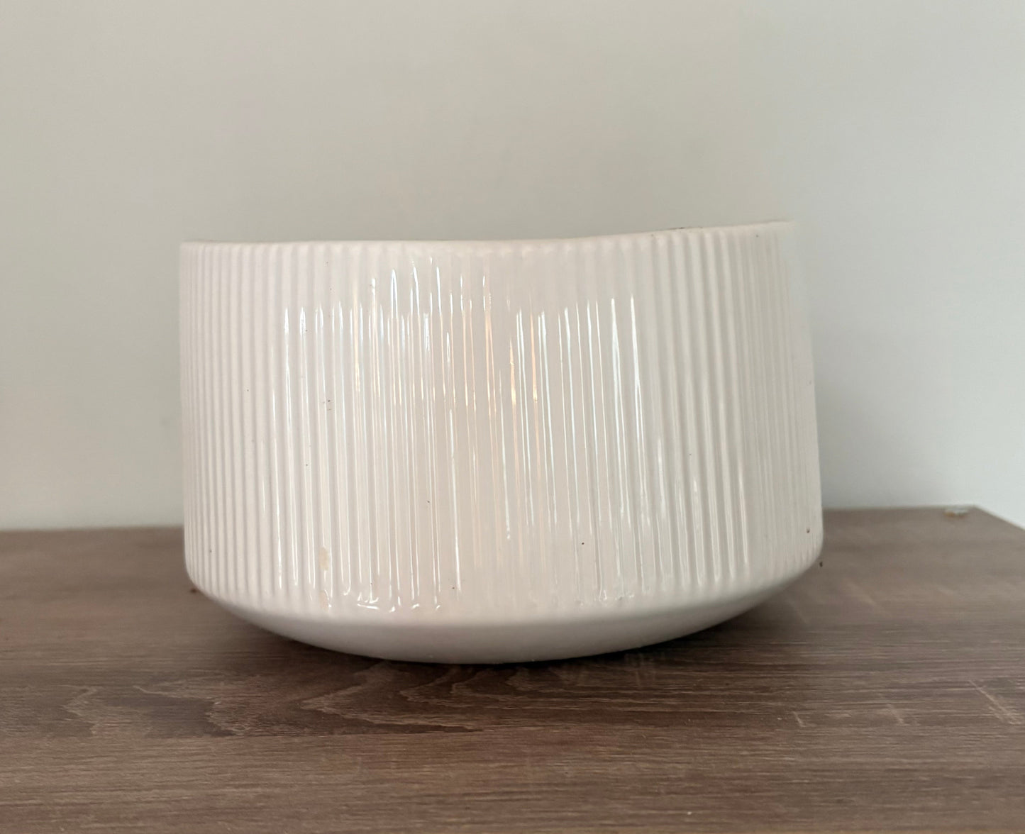 Seller #172 REDUCED Glossy white planter 5” tall, 8”dia