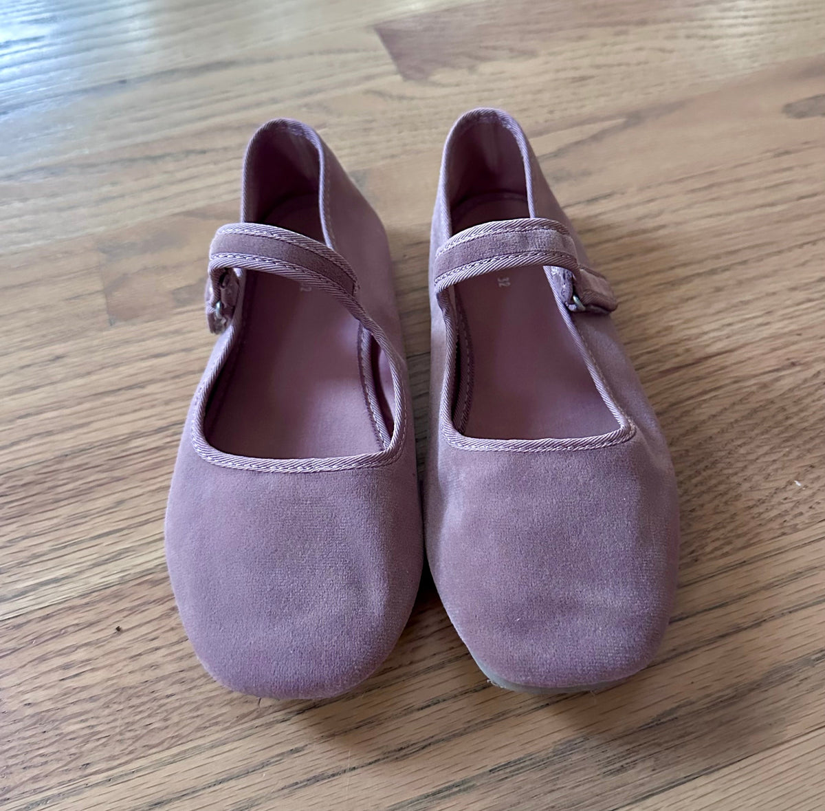 #98- Girls, Mini Boden, Suede Mary Jane Shoes- Size 1