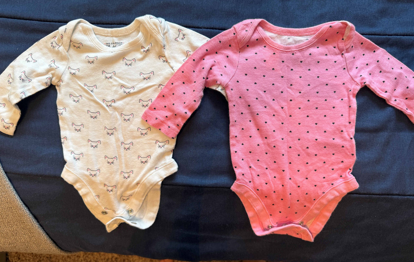 SELLER #6 NB (2) Long Sleeve The Children’s Place - White Cats, Pink Hearts