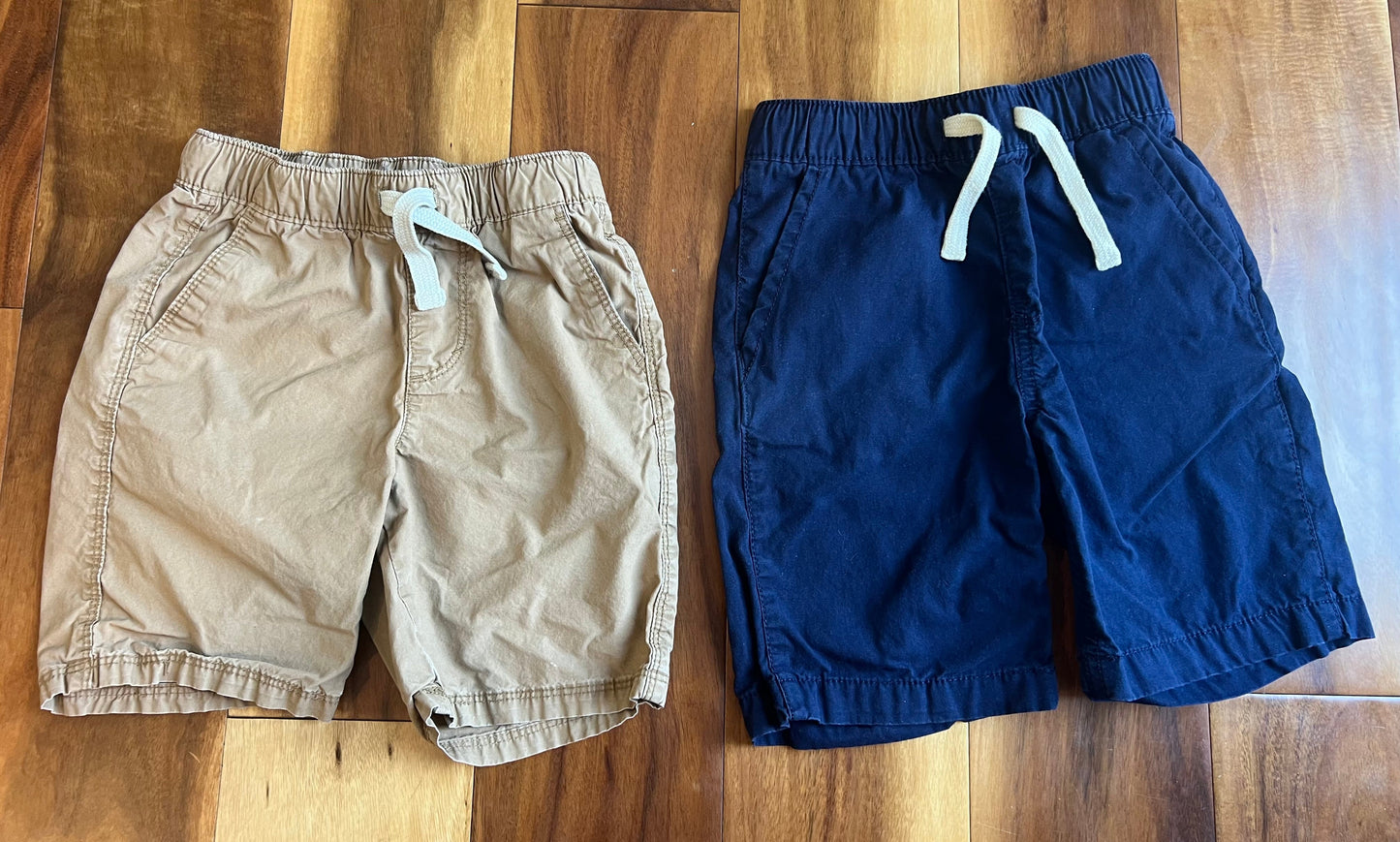 Seller #72 Boys Size 4T drawstring shorts Navy Khaki - VGUC