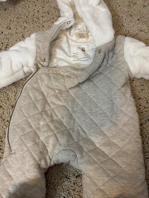 #210 Baby Snow Suit, Size 3-6 months, Like New Condition