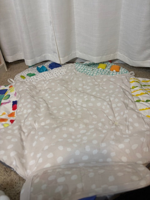 #210 LOVEVERY Tent with PlayMat