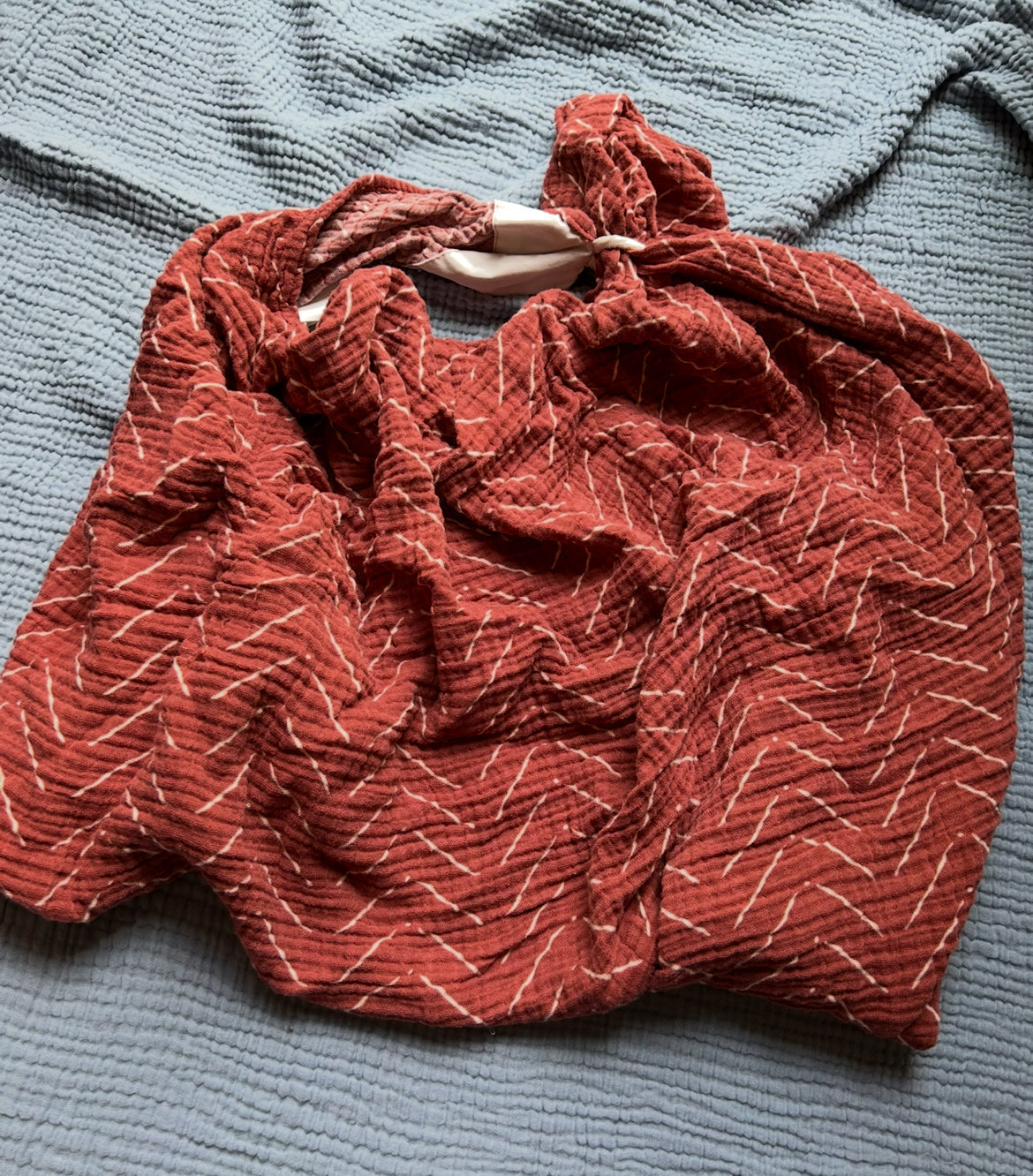 Seller 128 - REDUCED Itzy Ritzy Muslin Nursing Cover