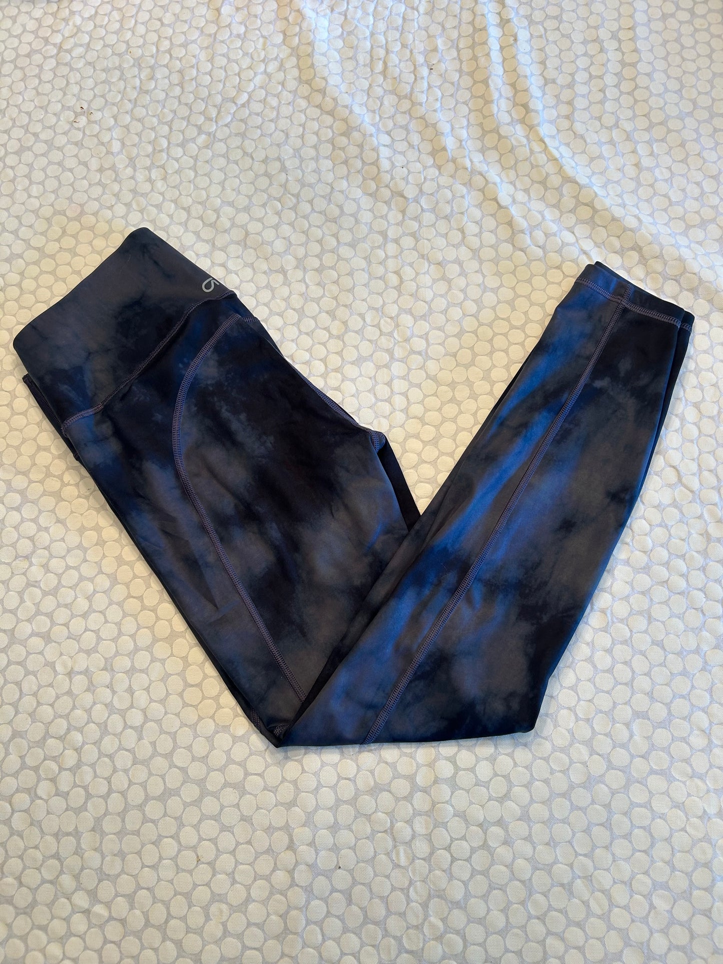136 EUC Gap Fit Maternity leggings sm