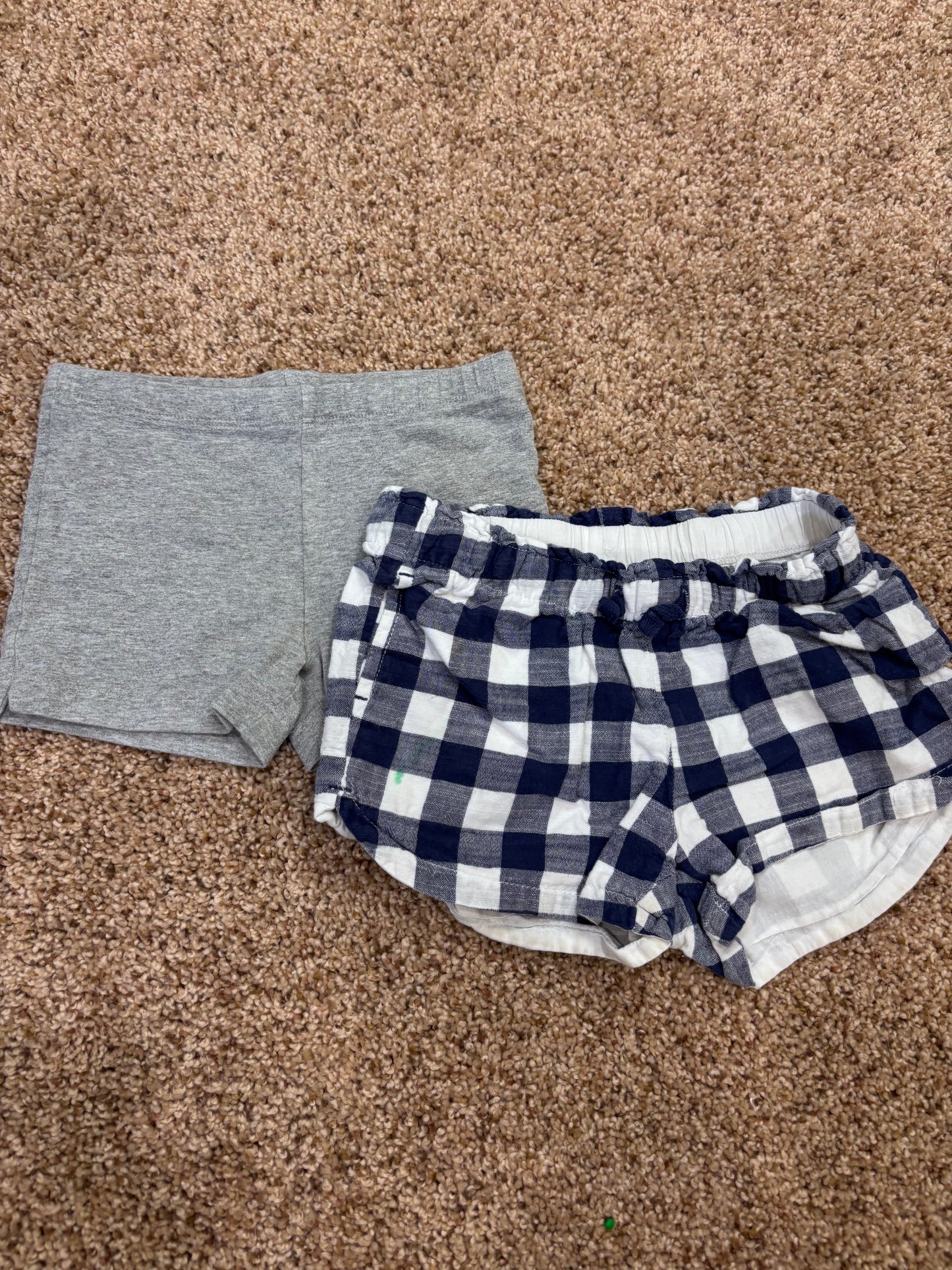#73 girls 4T cat and jack shorts and place short
