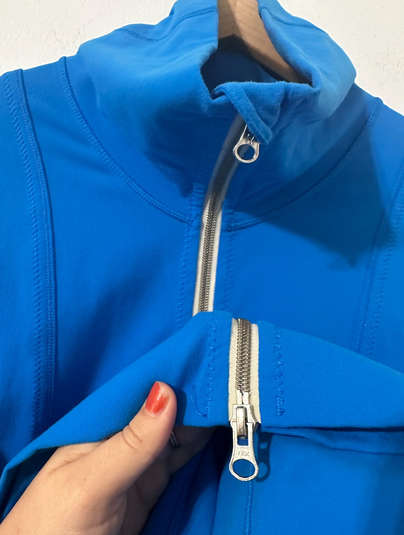 #111 Lululemon Daily Yoga Jacket Women's Size 6 Beaming Blue Striped Activewear