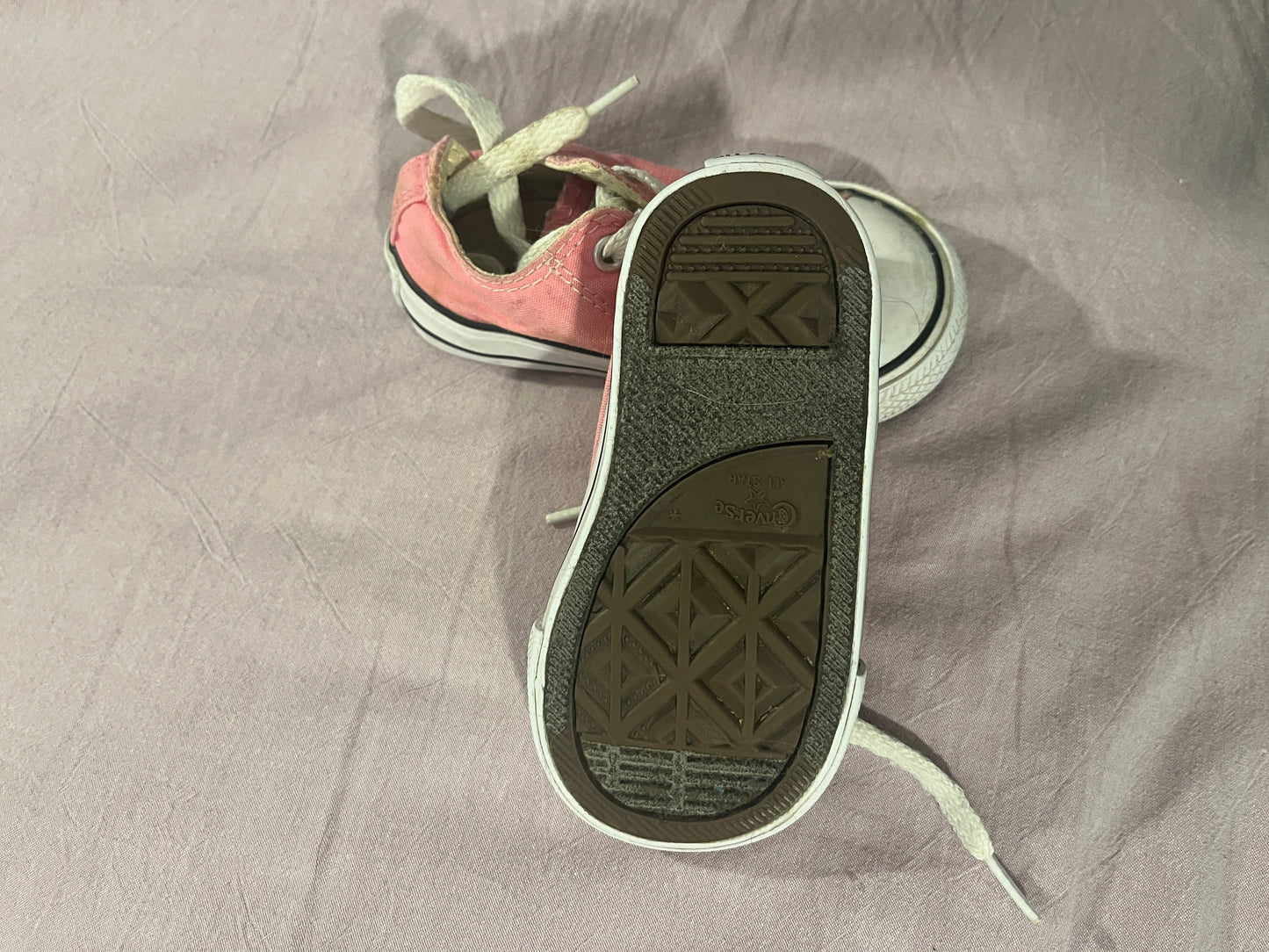 #211 REDUCED Size 5 Pink Converse