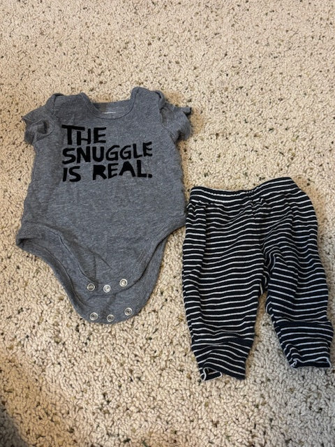 #210 Baby Boys Onesies & Pants Size 0-3 months, bundle of: 4 outfits, 2 long sleeve onesies, 4 pants
