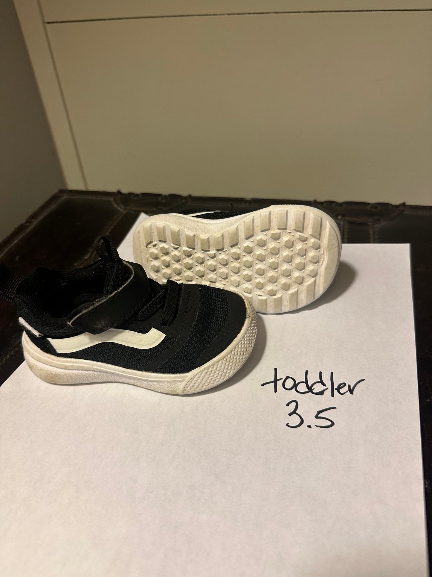 Seller #51: Vans Toddler UltraRange V Shoe Size by 3.5