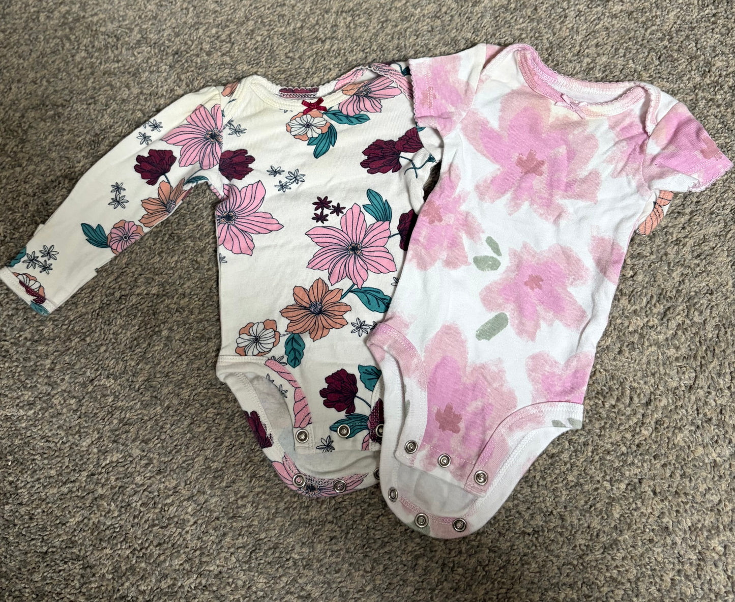 REDUCED Seller #119 NB Carters girls onesies