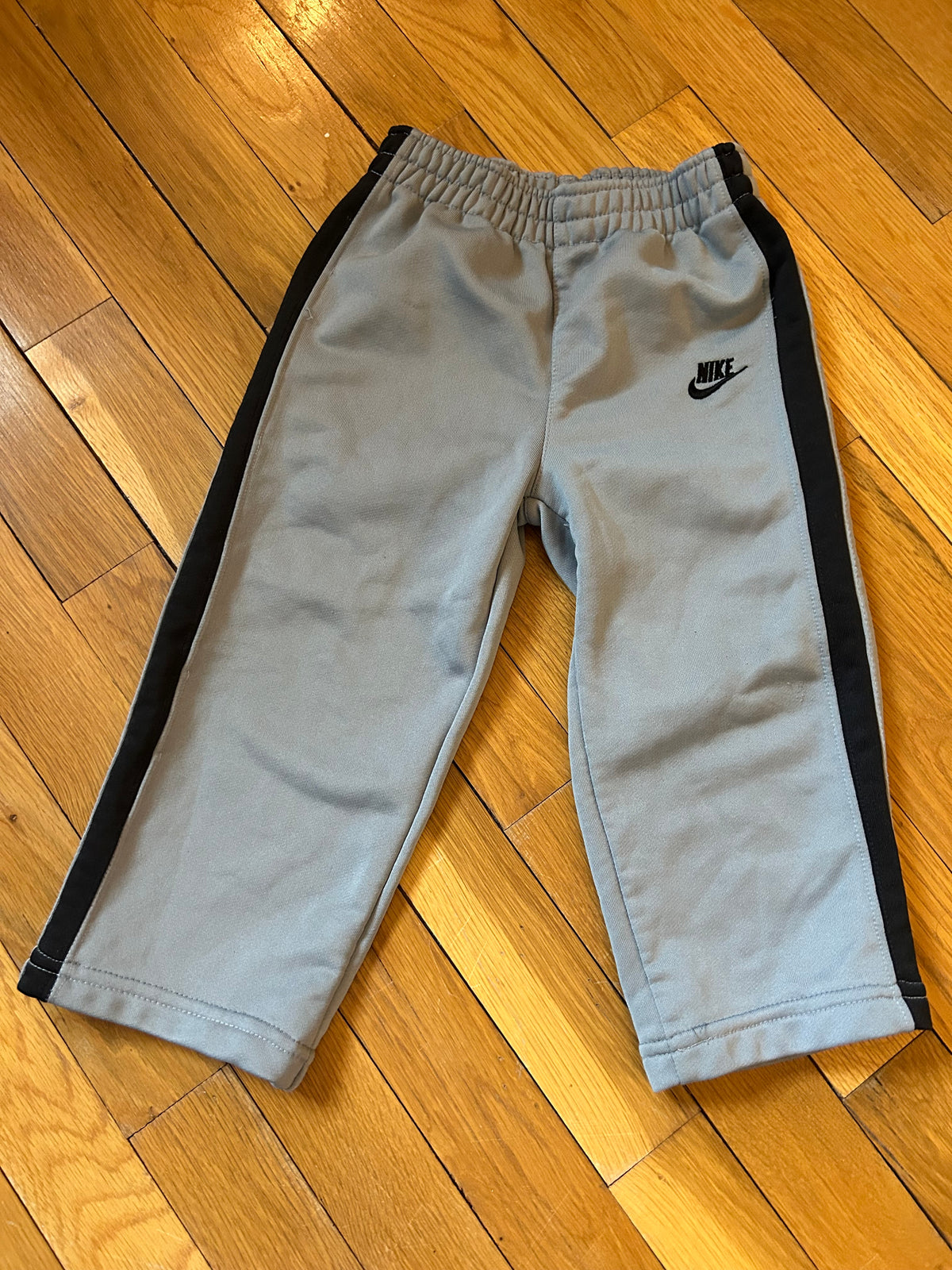 Seller 128 - Boys Nike 24M Pants