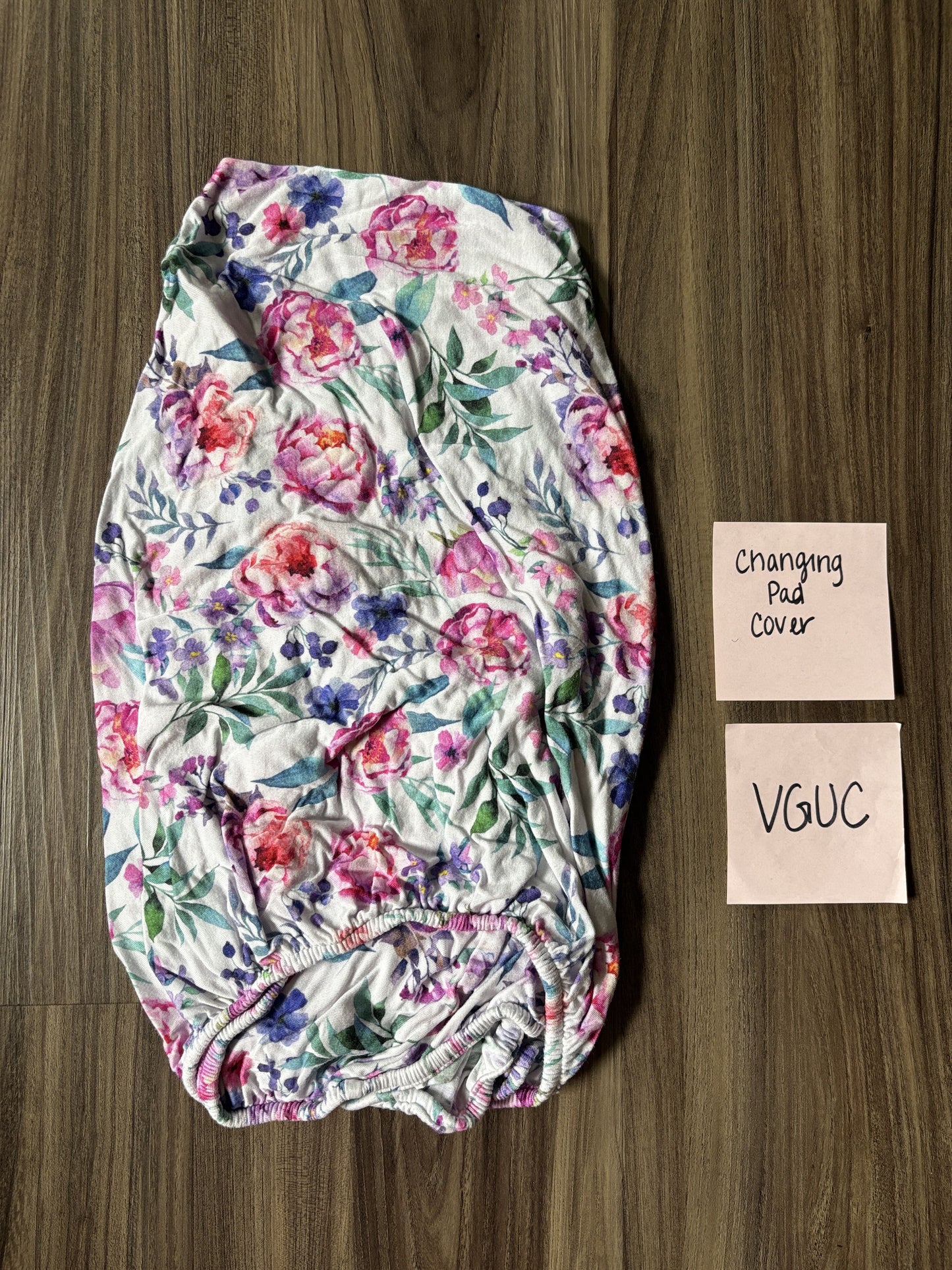 #138 - VGUC Bamboo (Milk + Coco) Floral Changing Pad Cover
