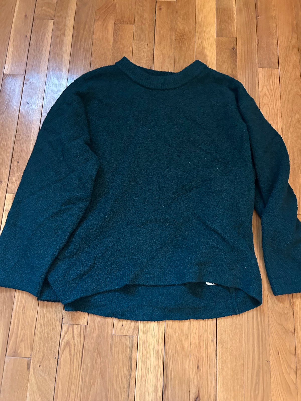 Seller 128 - Universal Thread Women's XL Sweater