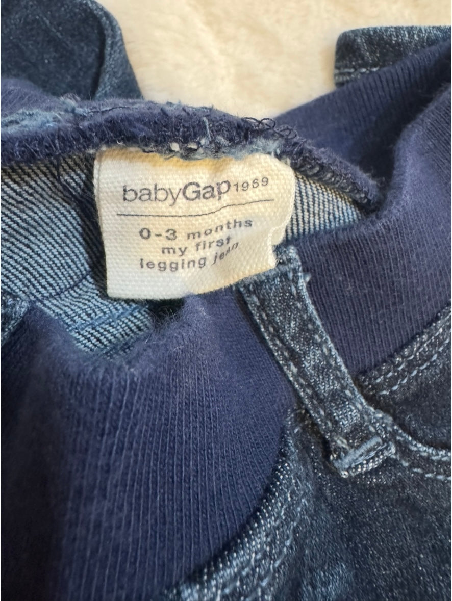 #53 baby girl jeans size 0-3M