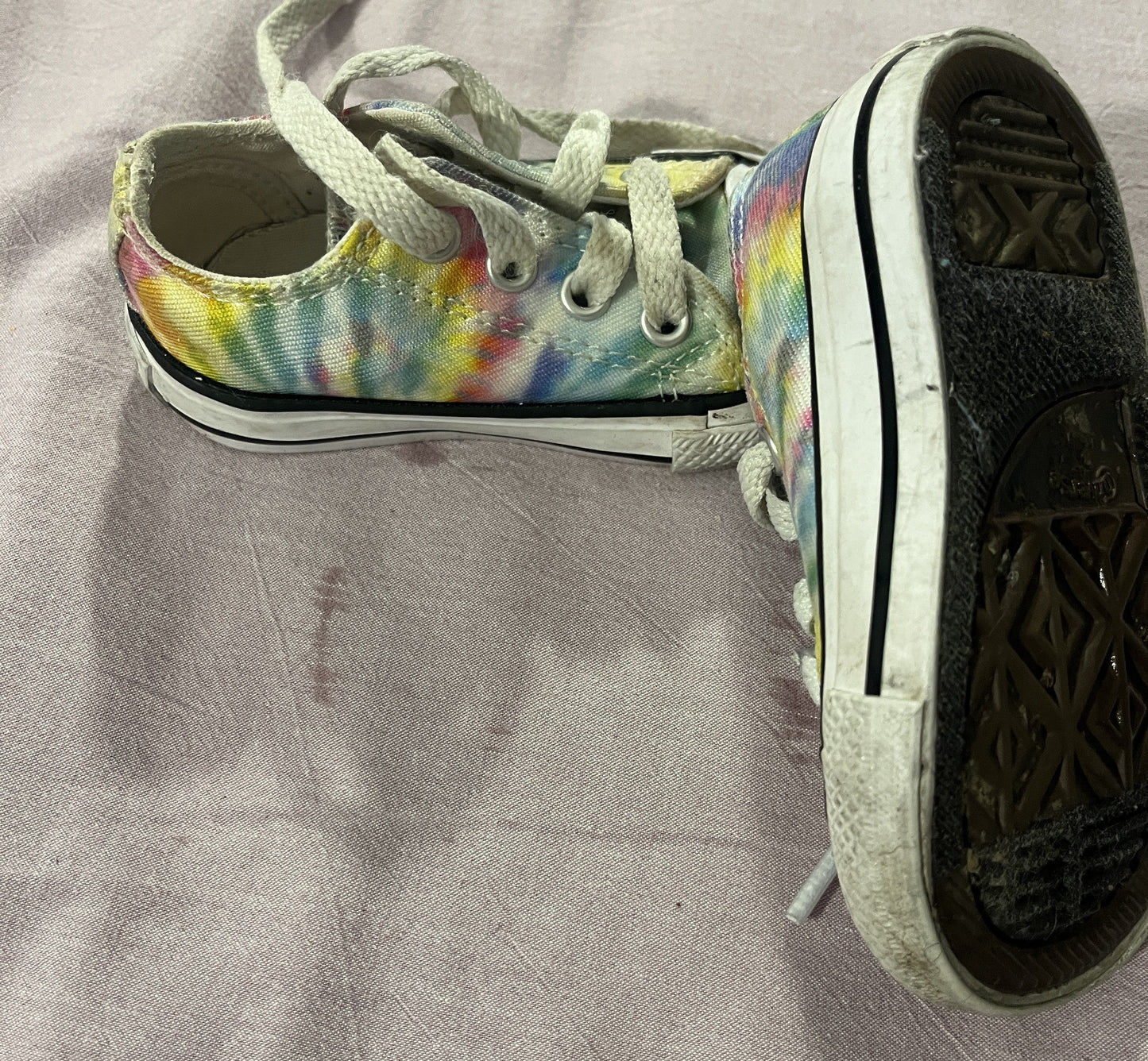 #211 REDUCED Size 4 Tie Dye Converse