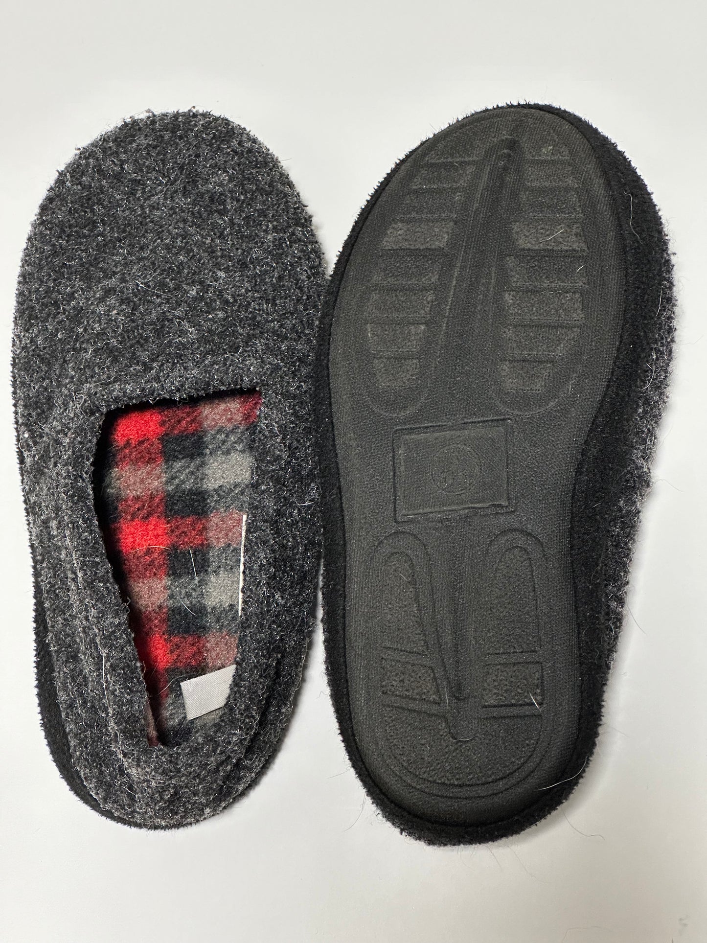 #186 Hard-Soled Slippers - kids 13-1 - VGUC