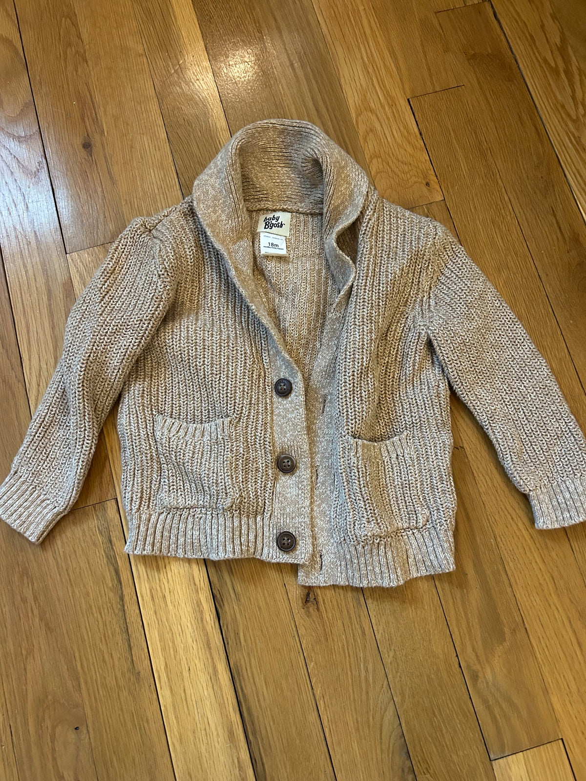 Seller 128 - OshKosh Boys 18M Sweater
