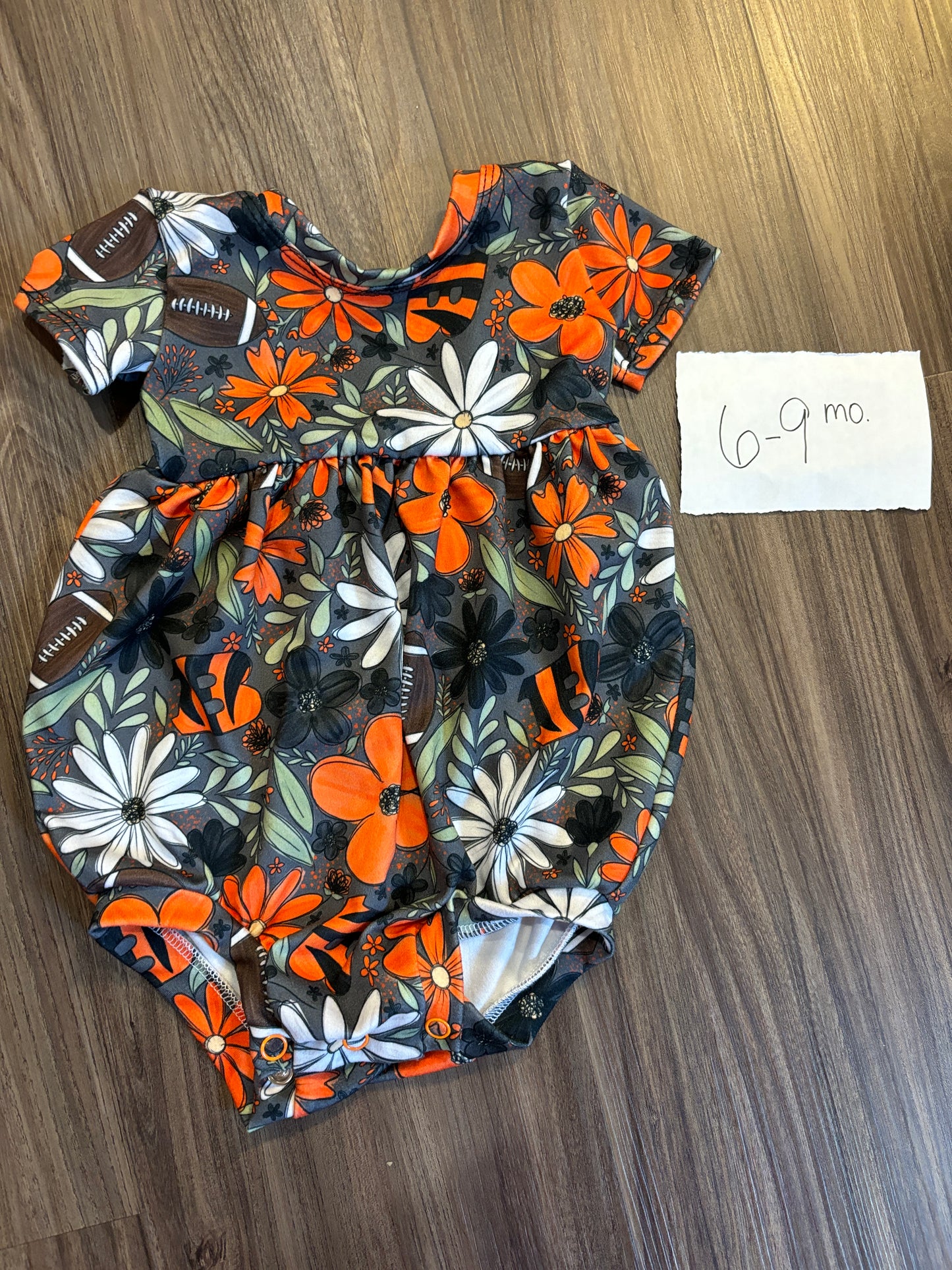 #138 - 6-9 Mo - NWOT Custom Made - Floral Bengals Romper - PU 45236
