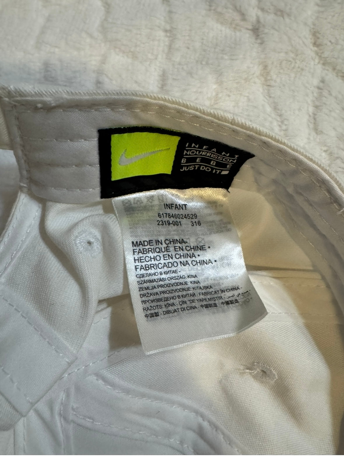 #52 NIKE infant cap / infant hat