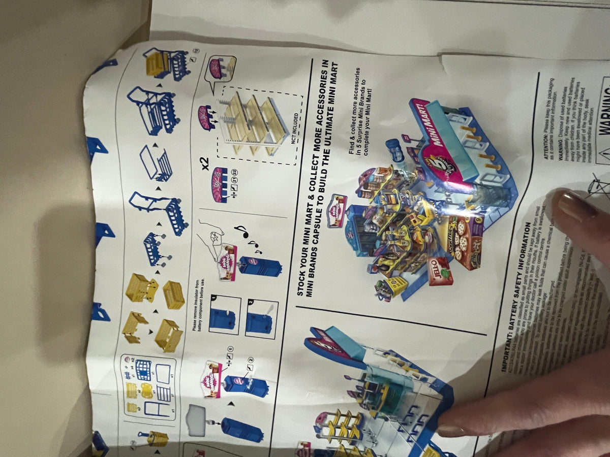 135 Mini Brands Mini market, EUC, still works, no missing pieces and includes extra pieces and instructions. (stock picture to show what it looks like built)