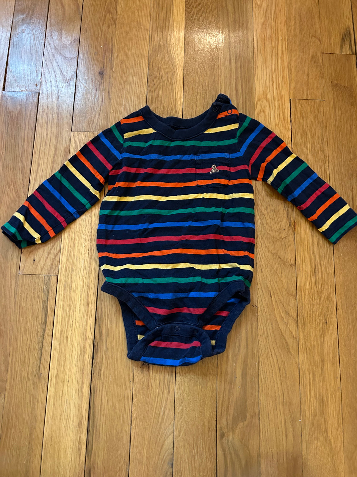 Seller 128 - Baby Gap Boys 18M Onesie