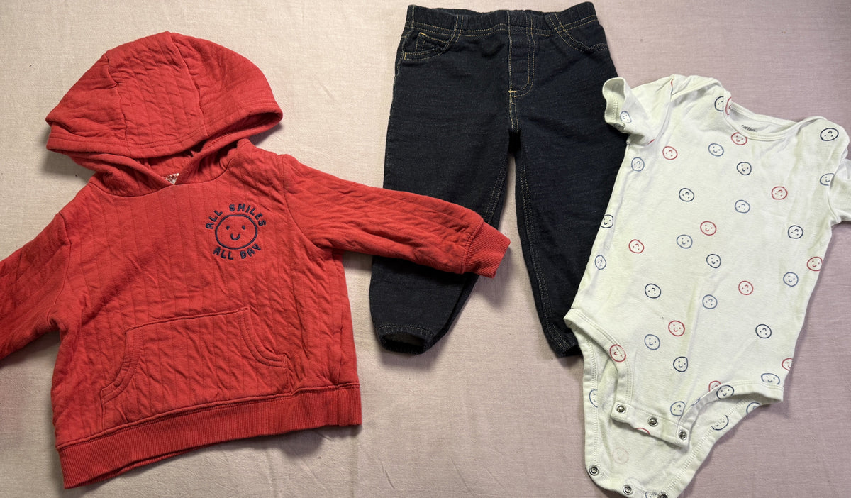 #103 18m Smile Hoodie Outfit
