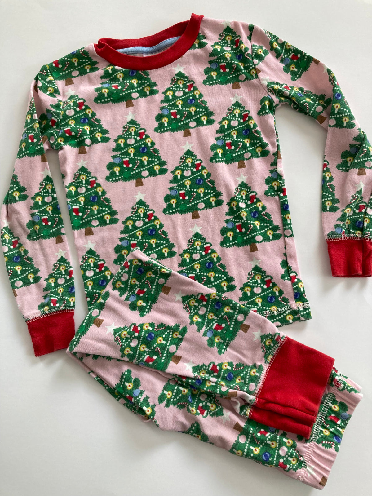 Seller #91 Girls' size 6 MiniBoden Christmas tree pajamas EUC