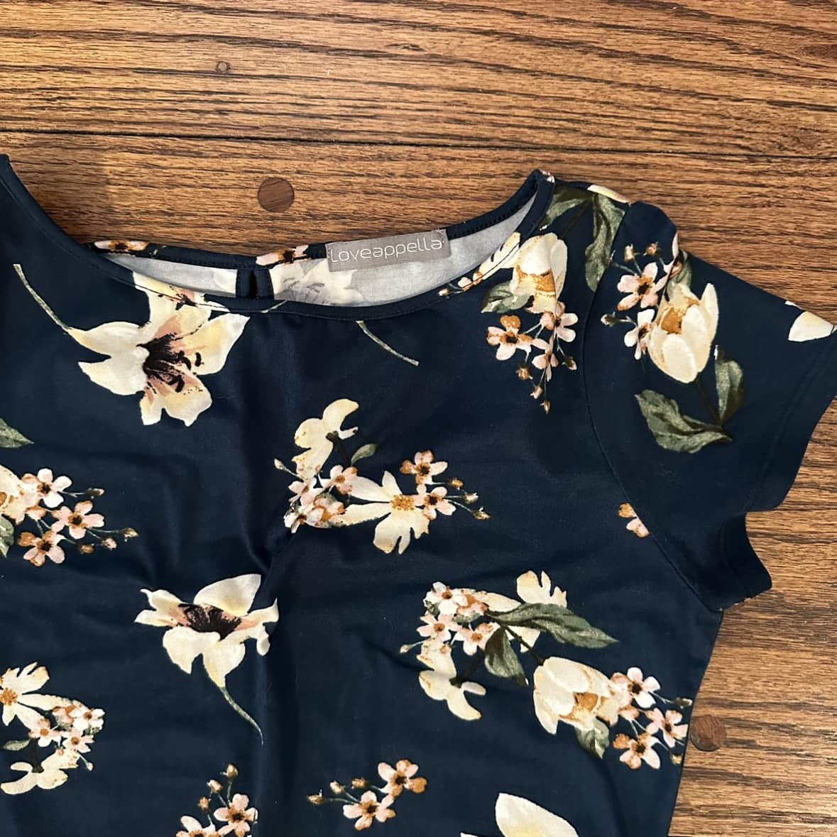 #95 EUC Womens Loveappella Navy Floral Maternity Shirt, size XS