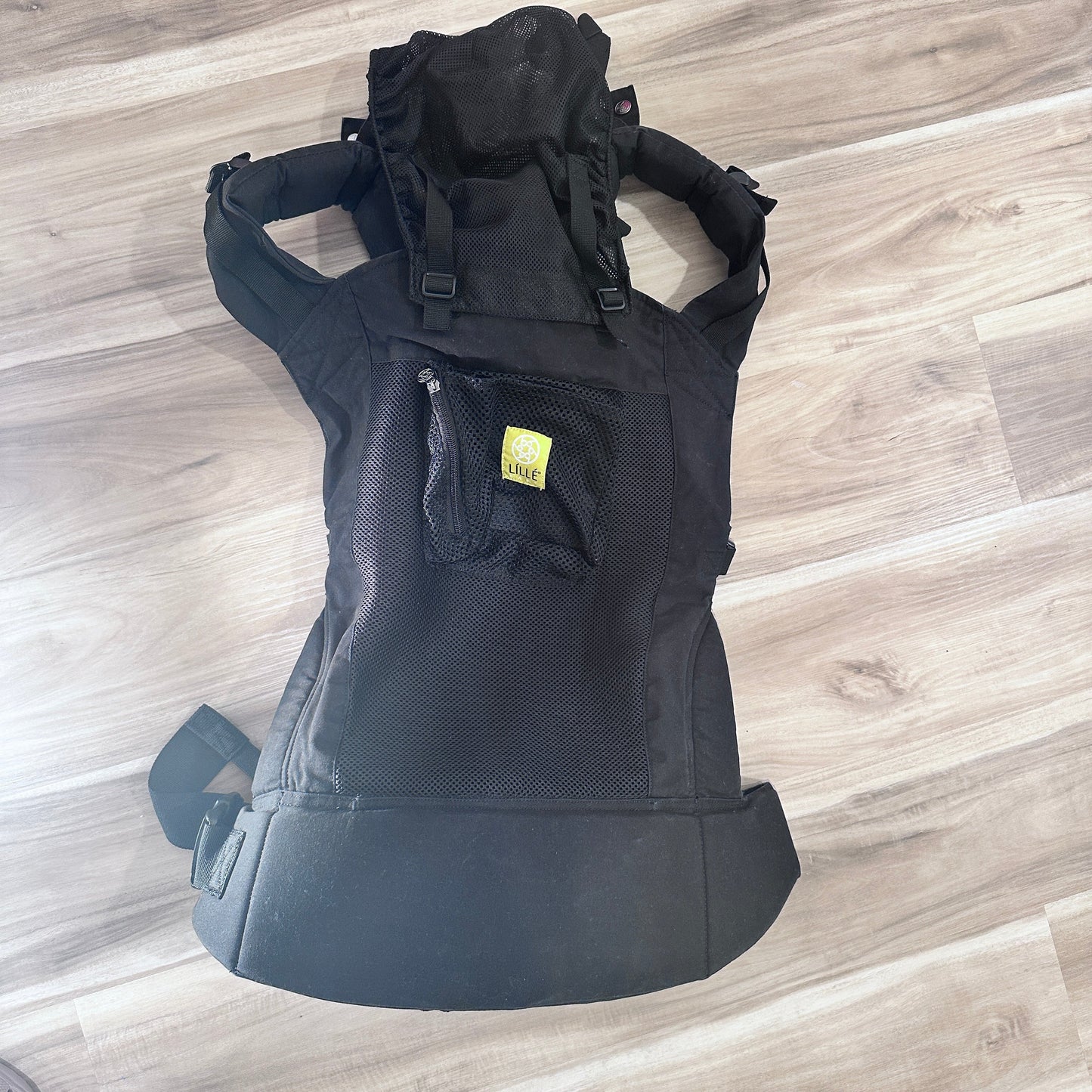 Seller #147 | LÍLLÉbaby 3-in-1 Ergonomic CarryOn Airflow Toddler Carrier