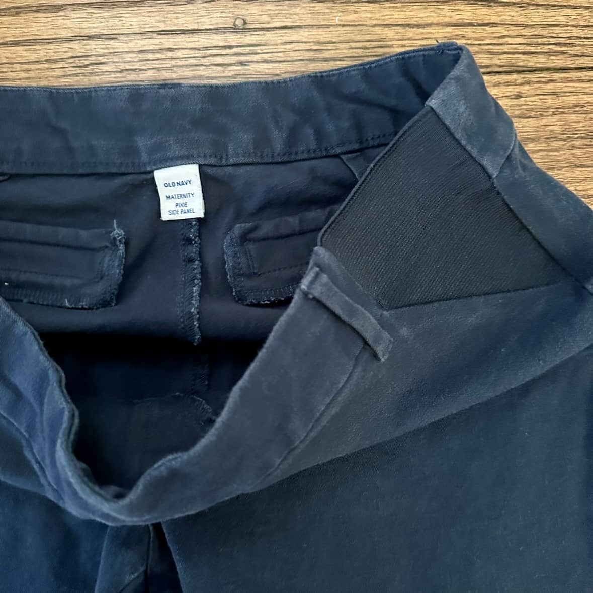 #95 GUC Womens Old Navy Maternity Black / Navy / Yellow Polka Dot Pants, set of 3, size 4