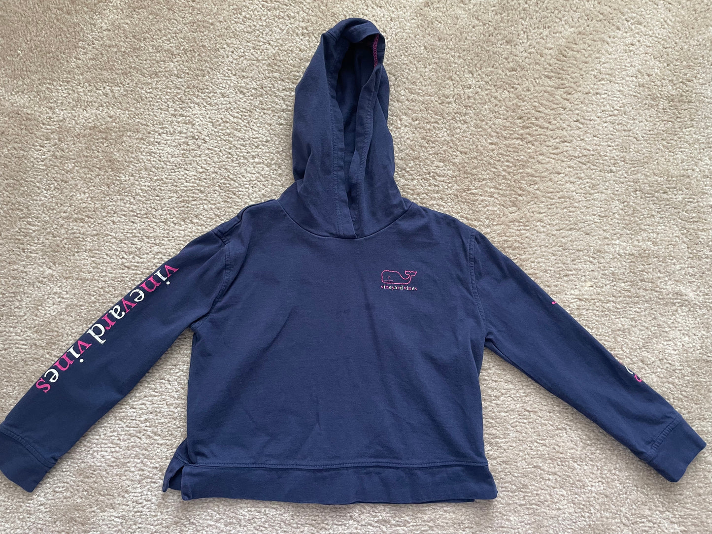 Seller 129- Vineyard Vines XS (5/6) hooded shirt