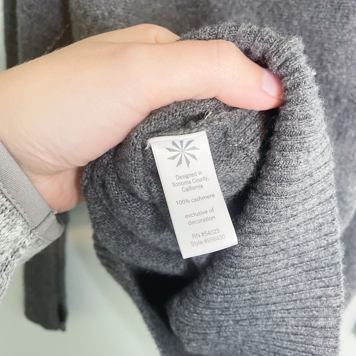 #118 | Size XXS | Athleta Women's Cashmere Sweater