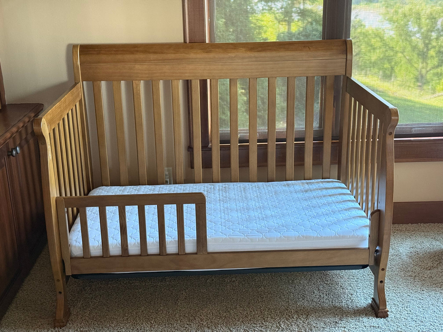 Seller 10- convertible crib ***THIS ITEM IS PORCH PICKUP ONLY***