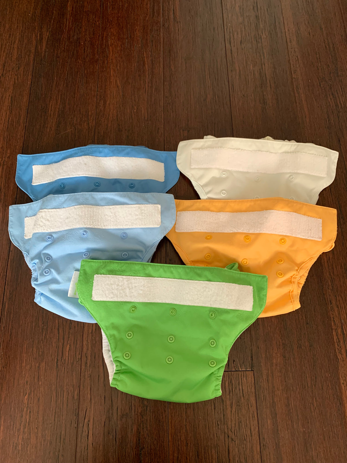 Seller 42, Velcrow Diaper Covers (4 Flip, 1 Bum genius)