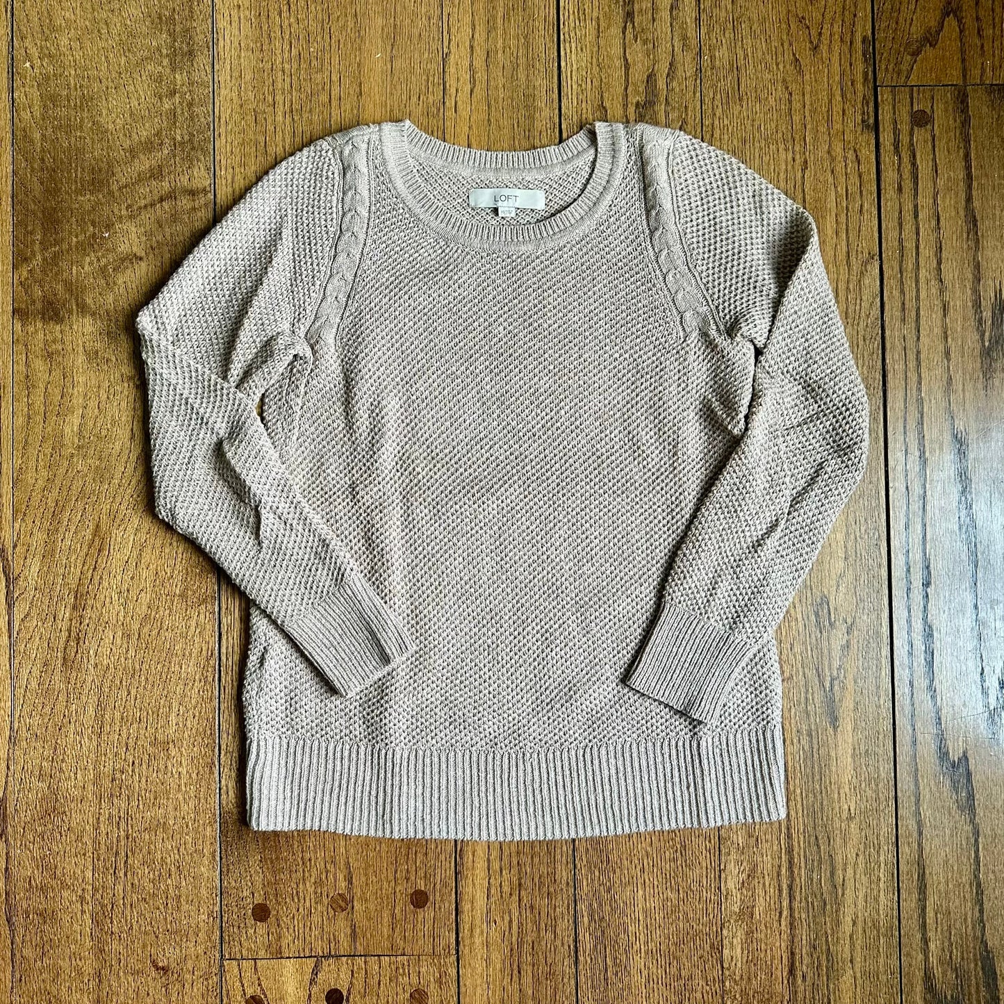 #95 EUC Womens LOFT Tan Sweater, size XS REDUCED